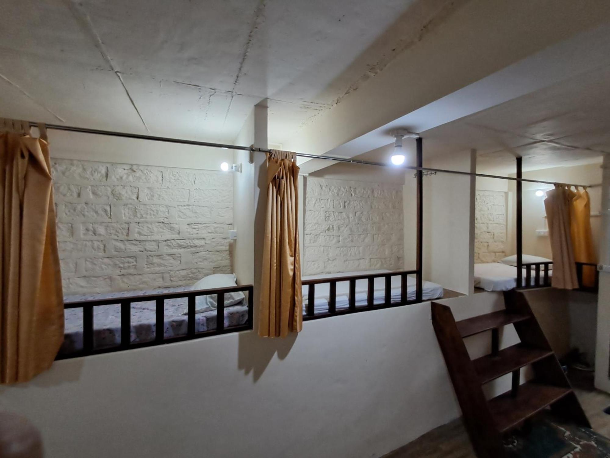Dormitories/Hosteller, Giftland Homestay Āīzawl Exterior foto